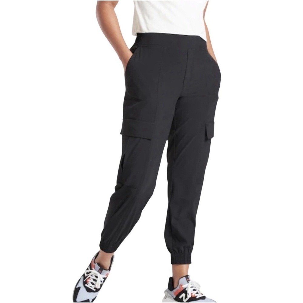 Athleta Chelsea Utility Jogger Black Cargo Pockets‎ Pants Size 4 Hiking Outdoors